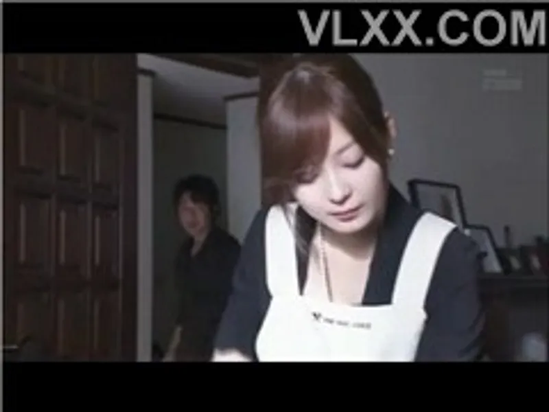 Gã chồng đi công việc, vợ ở nhà bị bồ của chị gái cưỡng hiếp